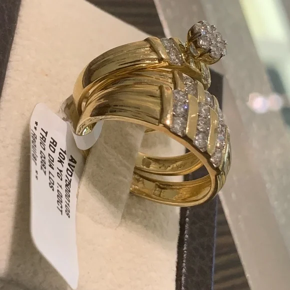 Trio set 10kt gold and 1.00 cttw diamonds for men woman